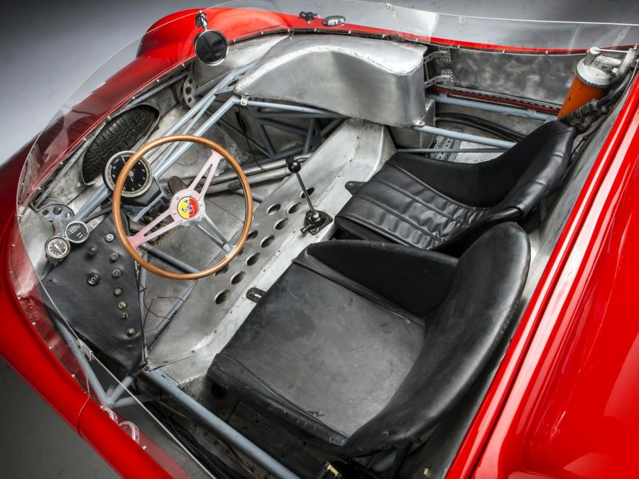 Интерьер Fiat Abarth 1000 Spider Sport (SE04) 1963 года  (фото 8 из 9)